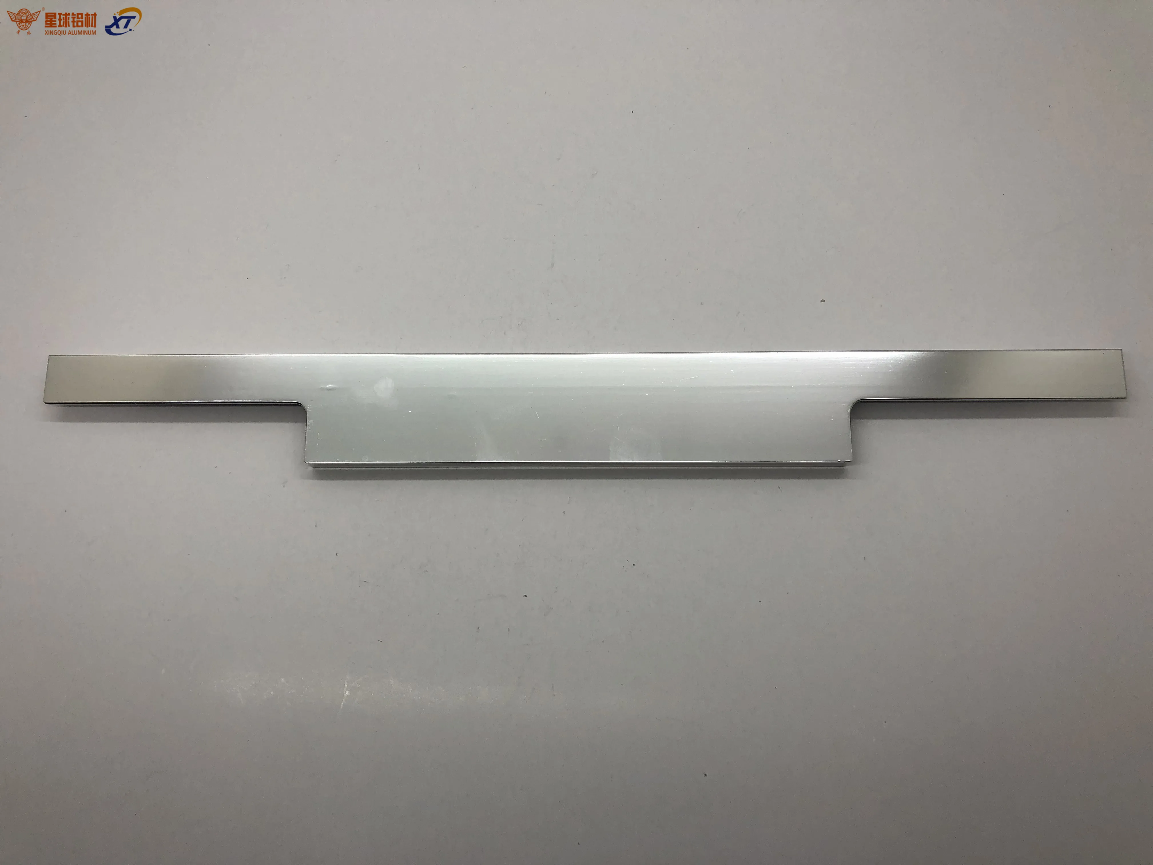 China manufacturer aluminium extrusion profile/kitchen cabinets