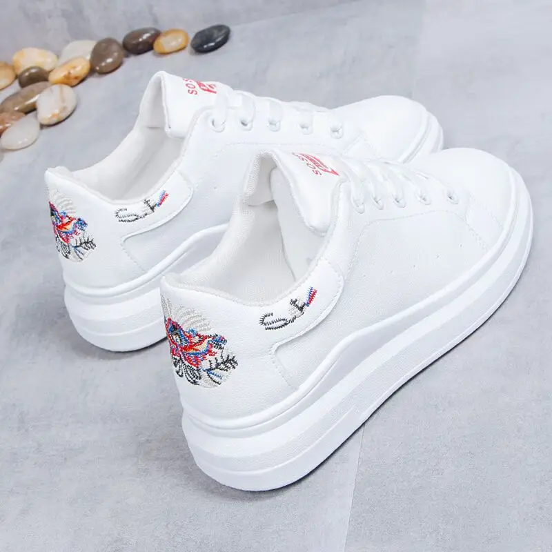 Wholesale Women Platform Breathable Board Shoes Embroidered Sneakers