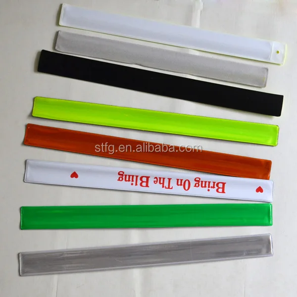 Промышленной безопасности светятся в темноте лучезапястного сустава