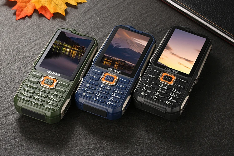 2.8 inch three sim card portable phone with power bank charger mobile phone 6800 mah