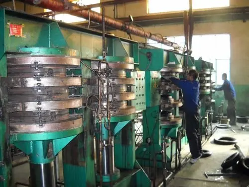 Customize high quality wholesale price vintage sawtooth touring motorcycle tire 180/65-16