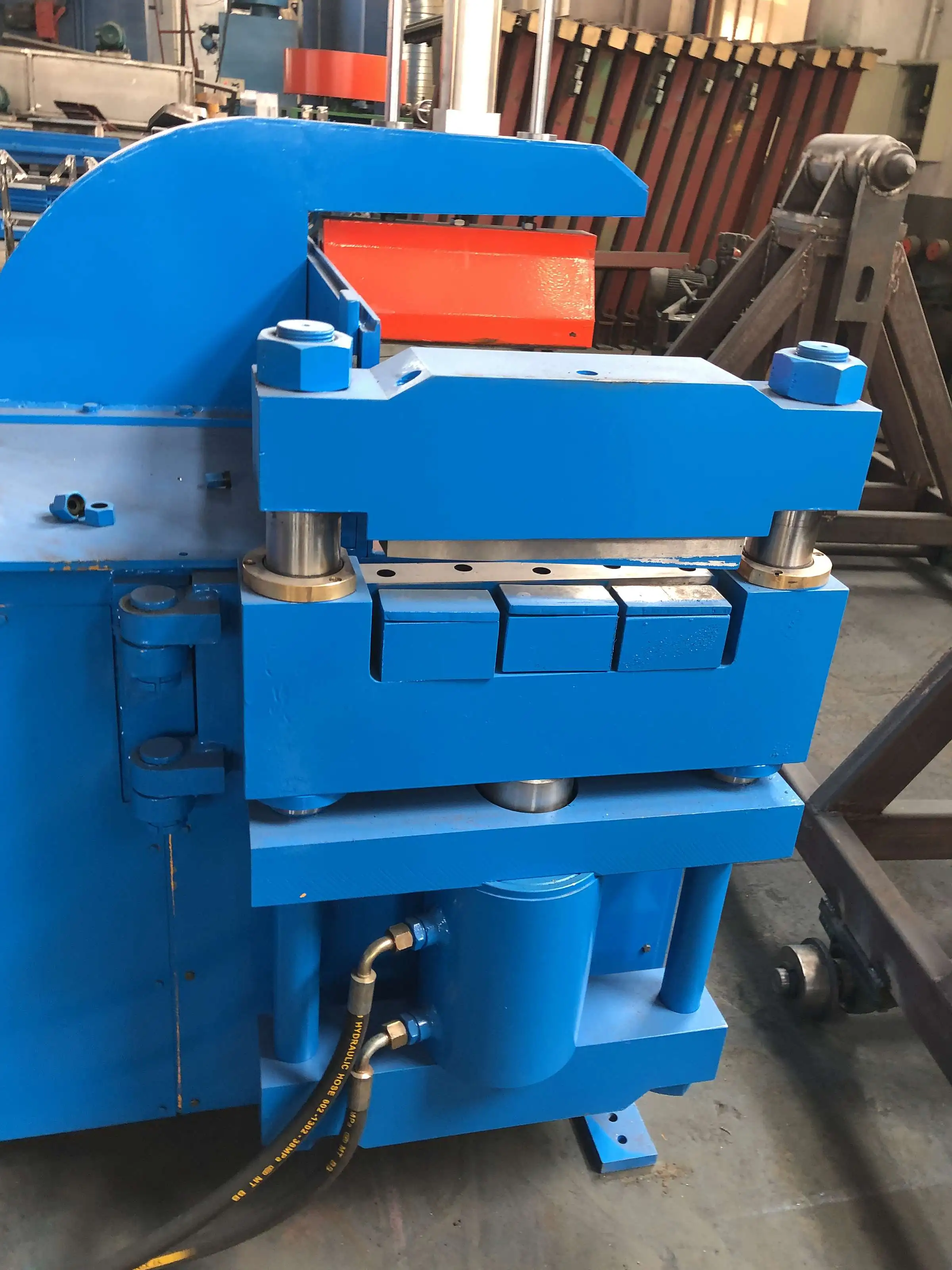 Машина для непрерывной экструзии медных плоских проводов экструдера стержней с медным