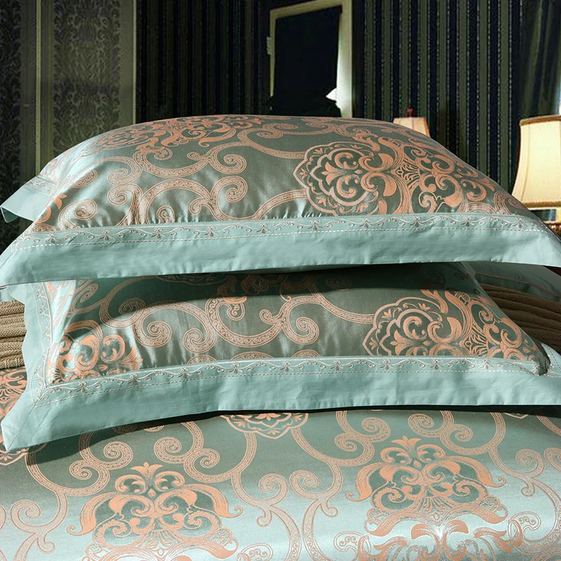 
New Luxury design silk cotton jacquard embroidery bedding set bed spread coverlet 