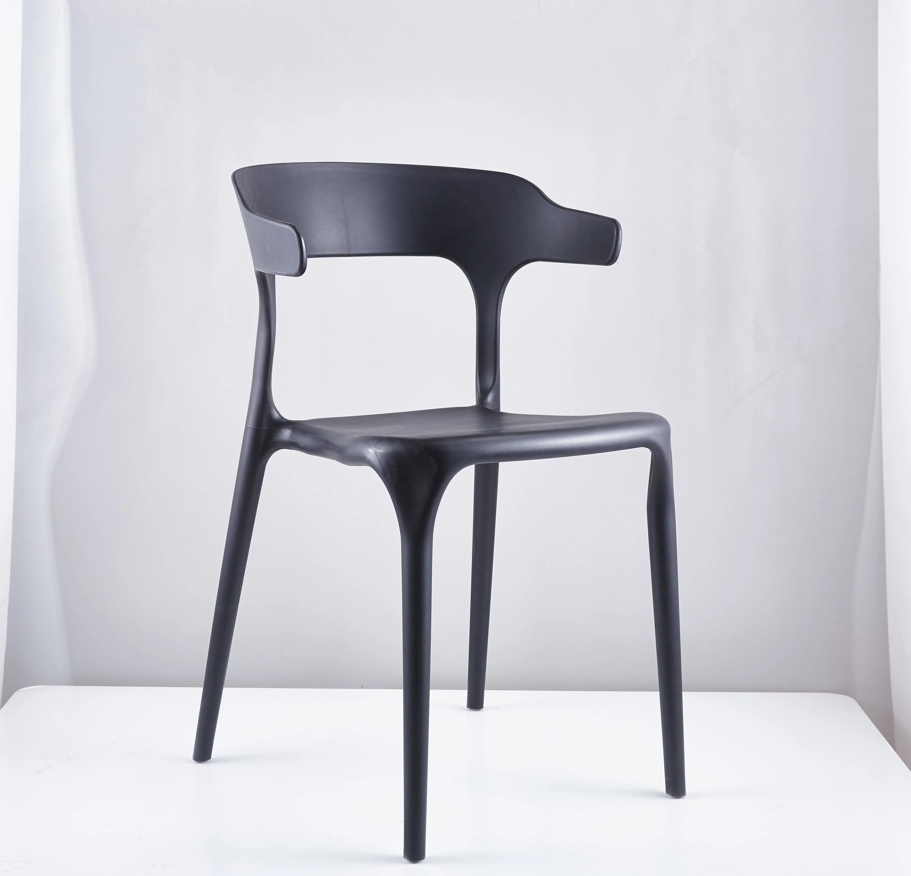 
Hotel Coffee Restaurant Stackable Outdoor Chairs Plastic Dining Chair 