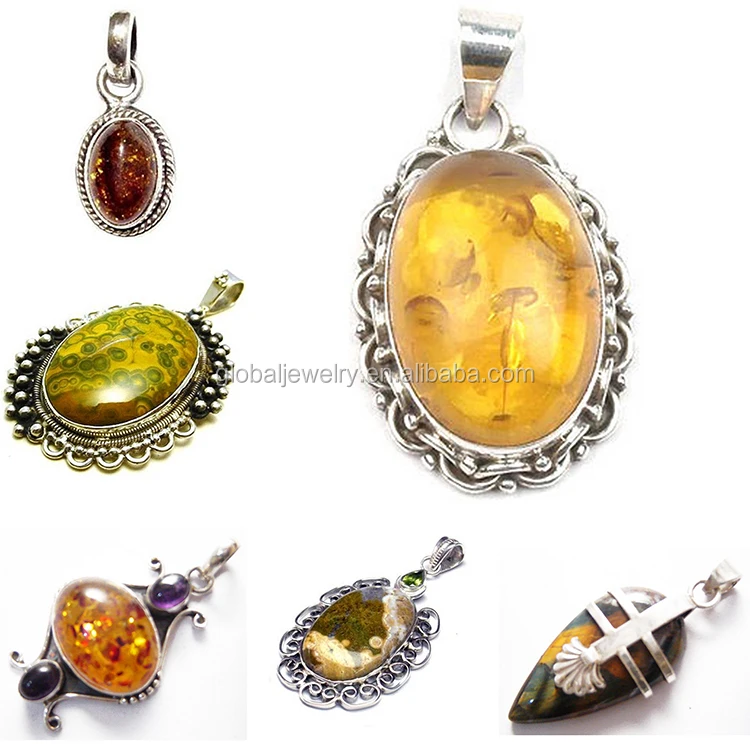 
Raw gemstone jewellery 