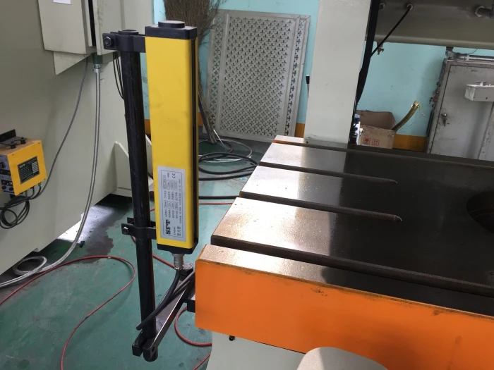 universal mechanical JH21-25ton pneumatic cnc eyelet power press machine factory