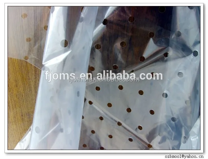 Воздухопроницаемая полиэтиленовая пленка с отверстиями