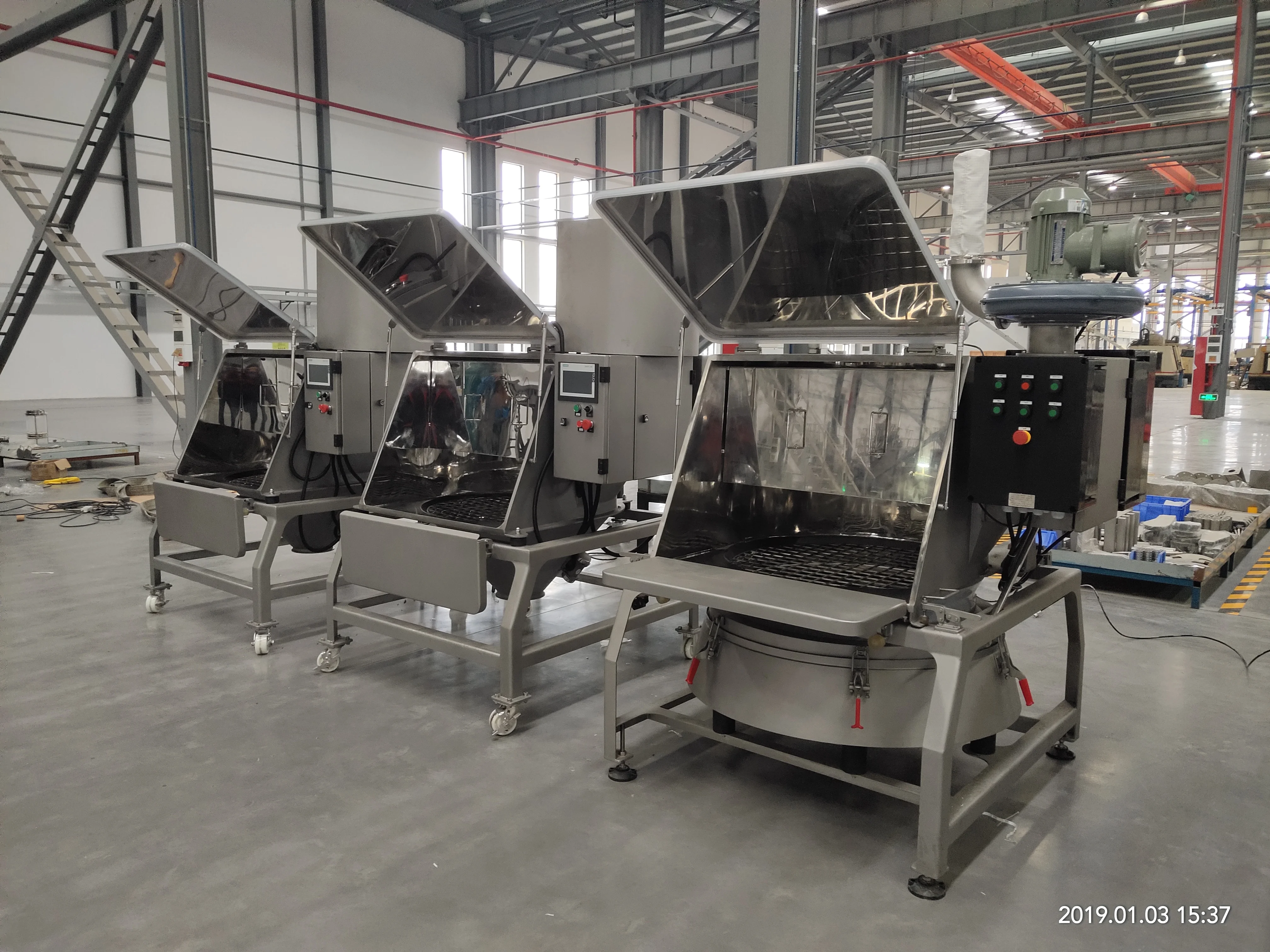 
Powder material bag dump station 