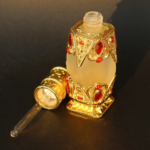 12ml Arabic Style Golden Color Handmade Red Bottle Perfume For Women