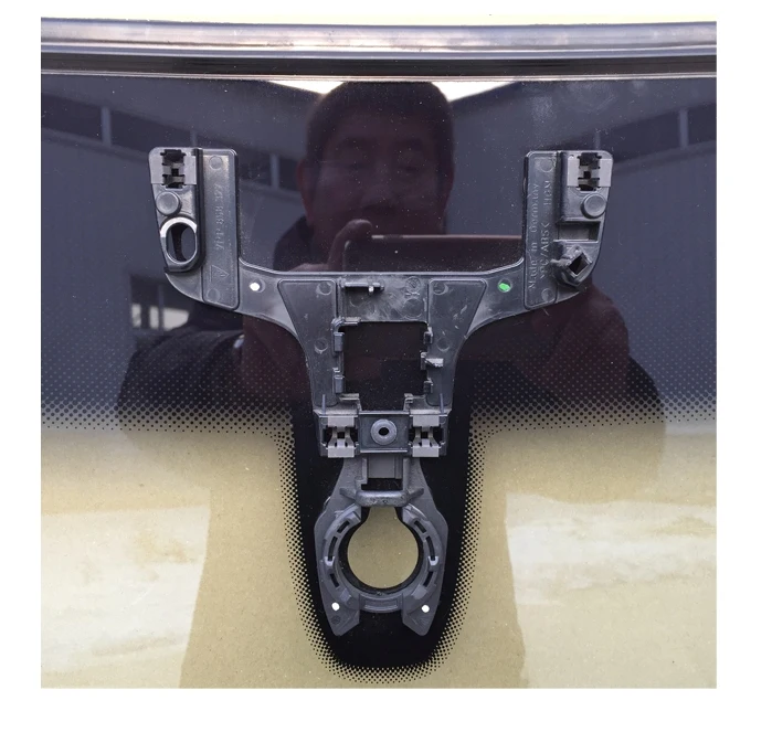 Windshield for SUV Cayene 2010-