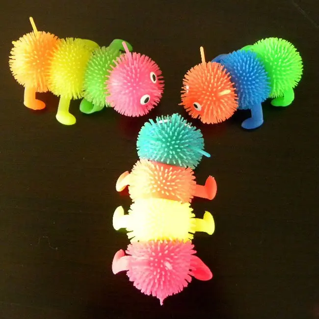 Factory whoelsale custom spiky worm puffer ball