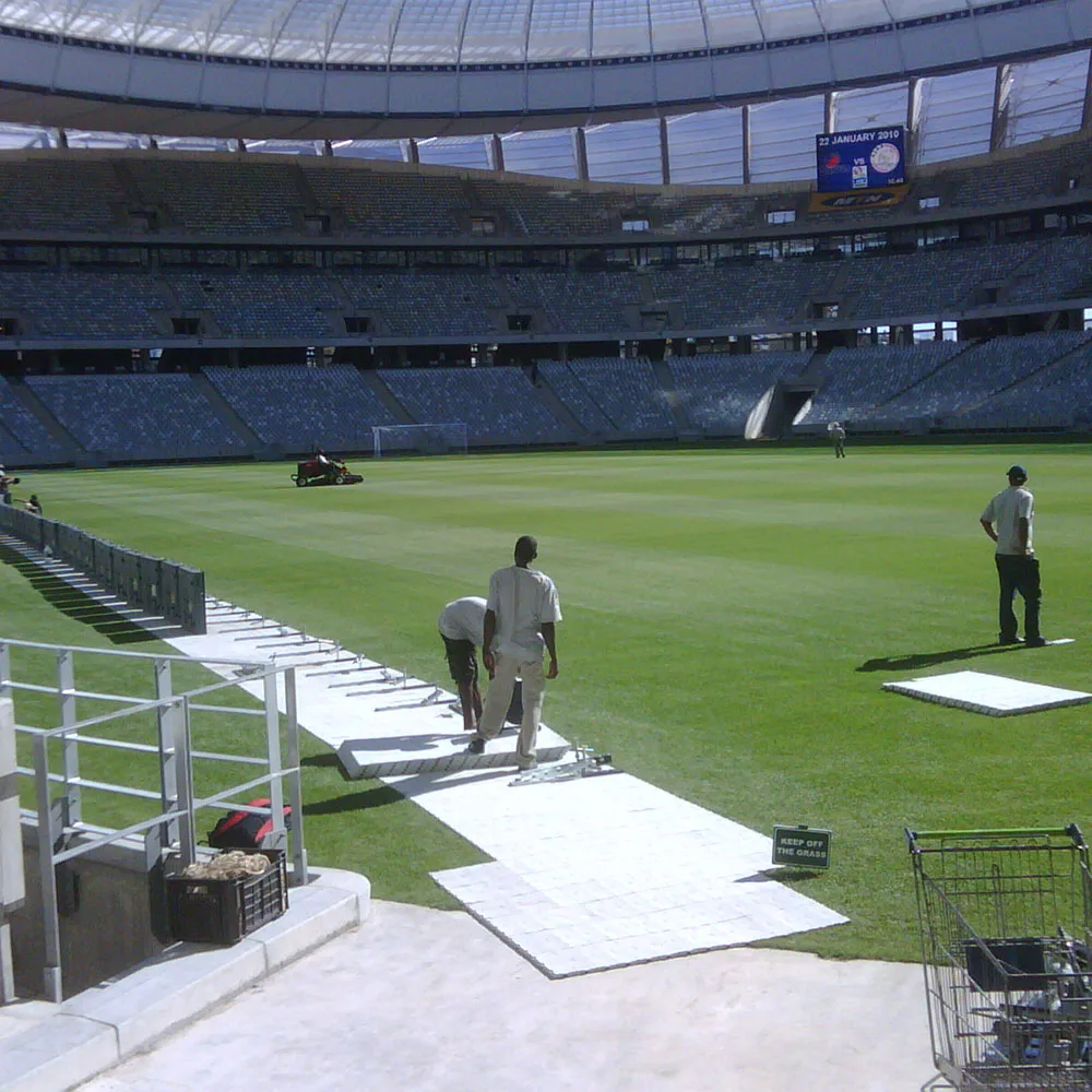 Plastic event flooring PP modular ground covering floor party wedding tent concert event flooring