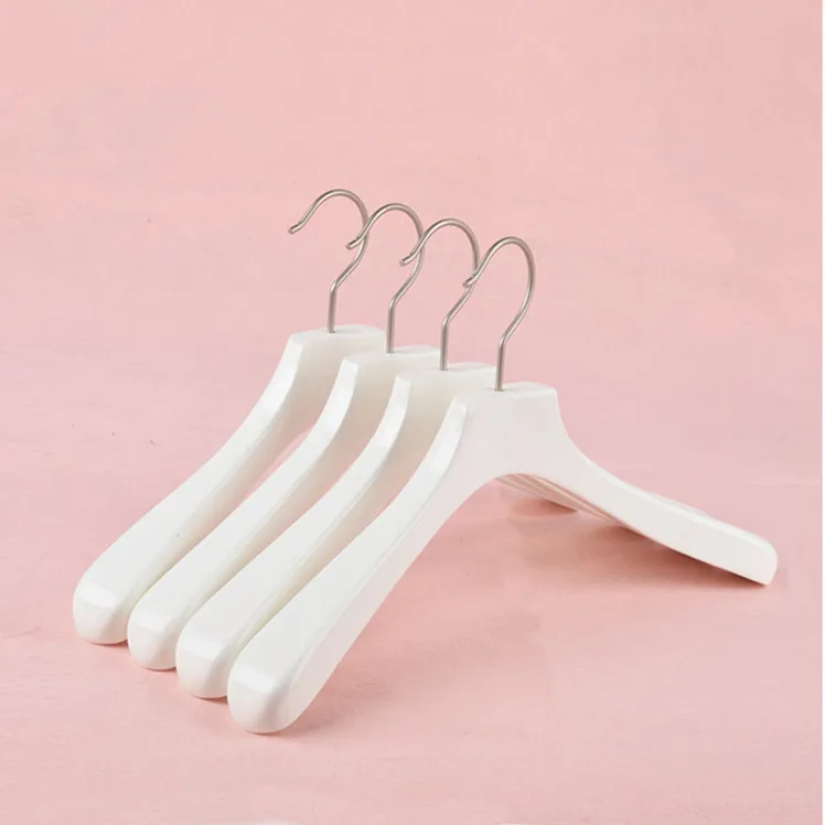 Inspring factory price durable custom white heavy duty coat wooden clothes hangers luxury wood hanger for cloths