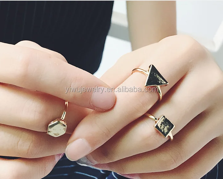 
R794-084 cheap simple gold metal triangle hexagon square ring for girls 