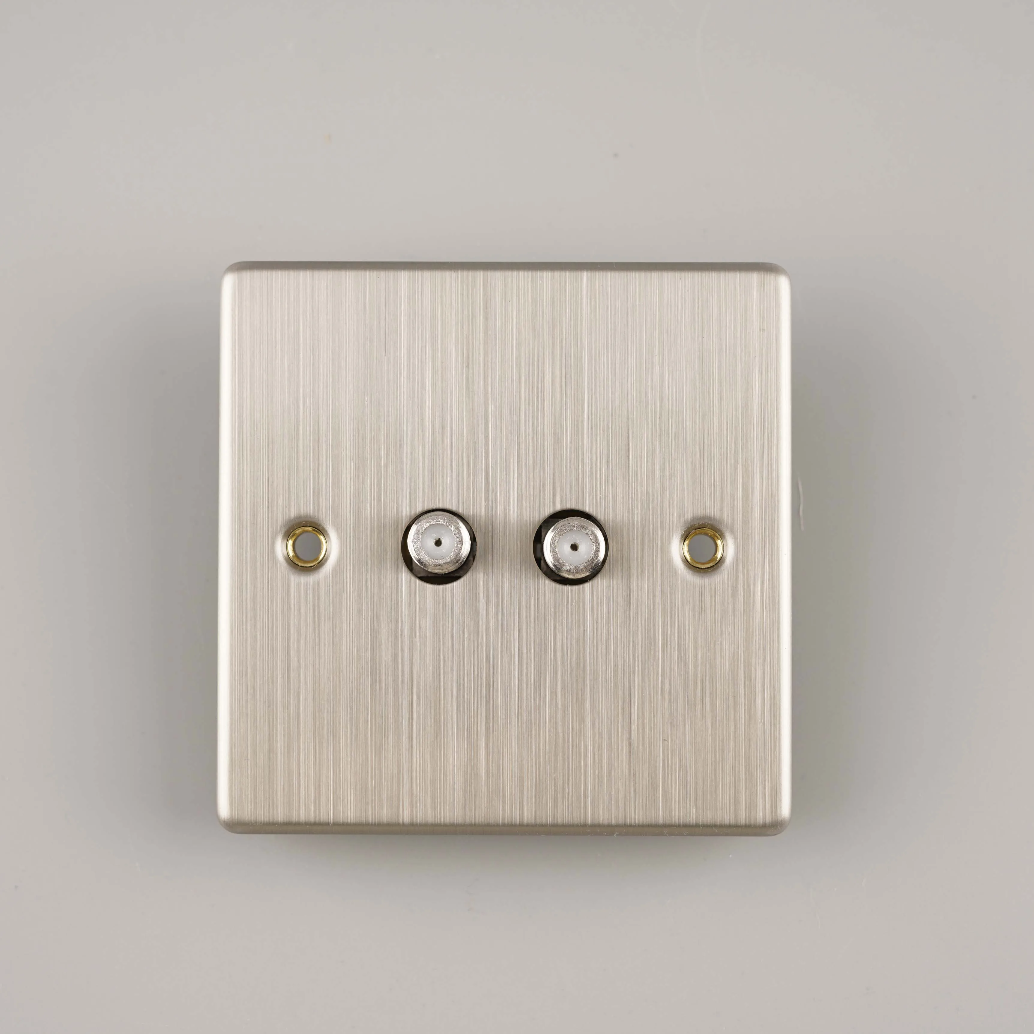 WK 2 Gang UK Market 10A TV Satellite Aerial Electric TV Socket