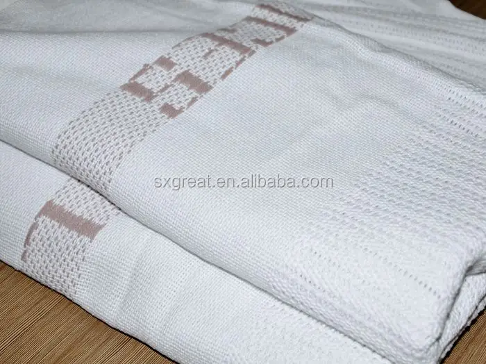 Factory direct price wholesale White woven leno 100% organic cotton breathable light hospital blanket for bed sheet blanket