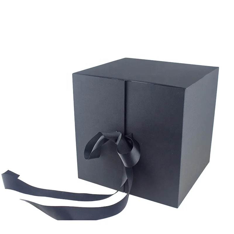 
FSC Special Design Custom Print Hot Stamping Logo Flower Packaging Ribbon Closure Black Gift Box with Paper Handbag 