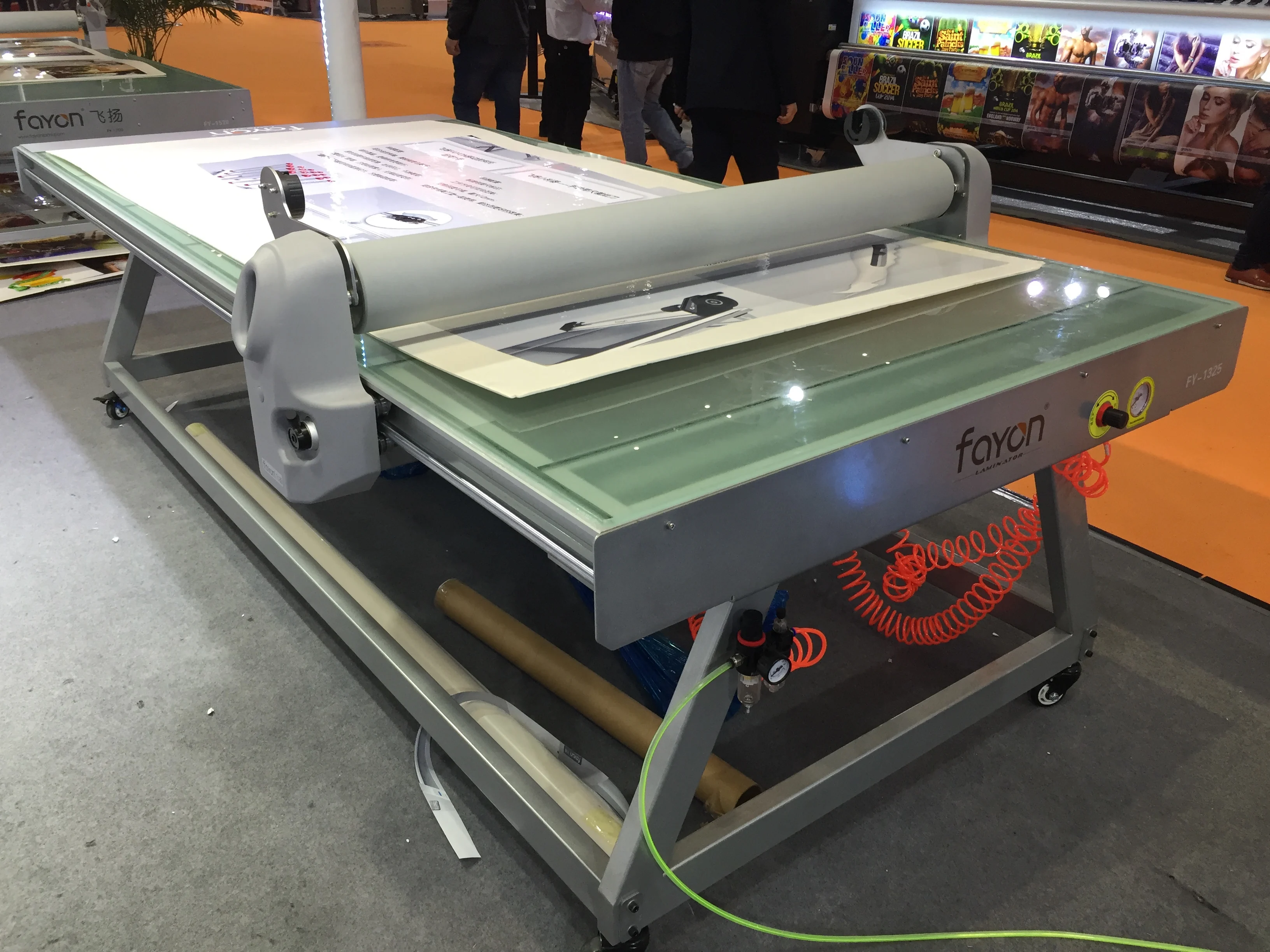 Планшетный ламинатор Fayon 1300 2500 мм, виниловый аппликатор, стол машины