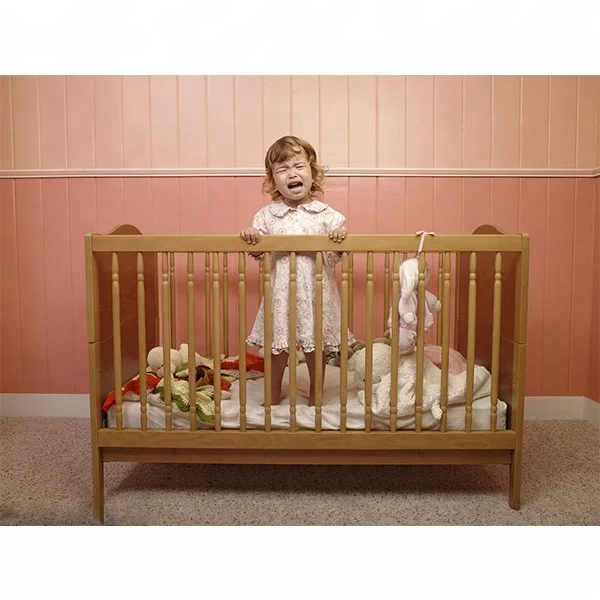 2018 New children beds popular hot sale wooden baby cot bed