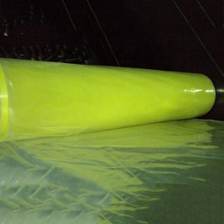 Vacuum bagging film for vacuum molding process