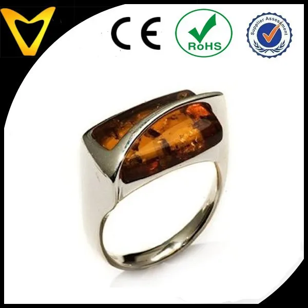 Alibaba Hot Selling China Cheap 925 Sterling Silver Jewelry Grapevine Ring With Ice Green Amber