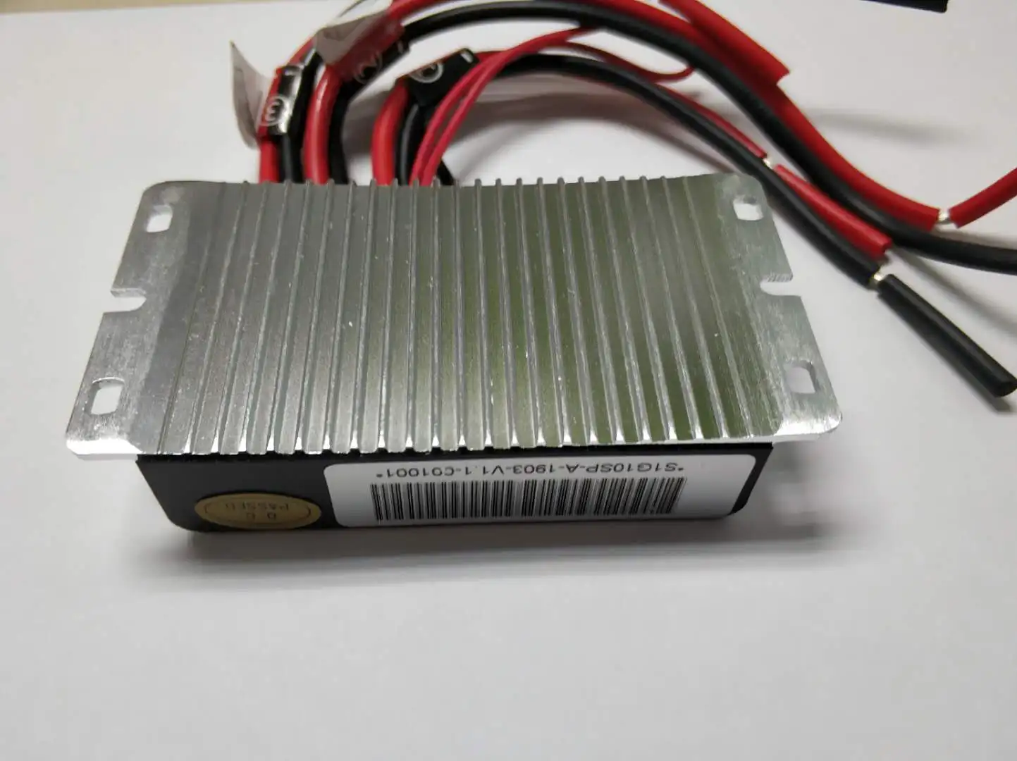 
Beijing remote power intelligent mppt pwm solar charge regulator 