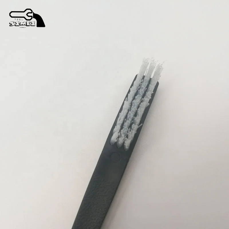 High Quality and Wholesale Nylon Wire Two-Ended Gun Cleaning Brush