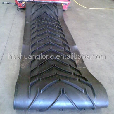 slope transportation patterned v conveyor belts for road construction application