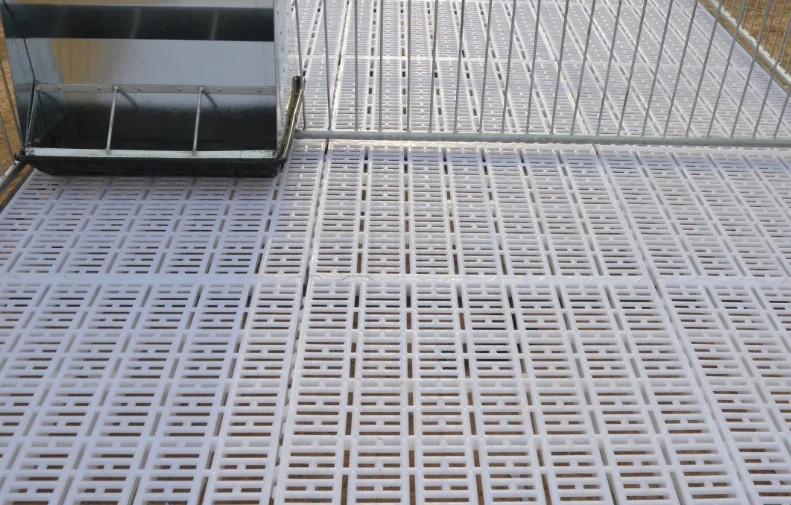 Galvanized Pig Farming Equipment hog farrowing crates nursery pen design