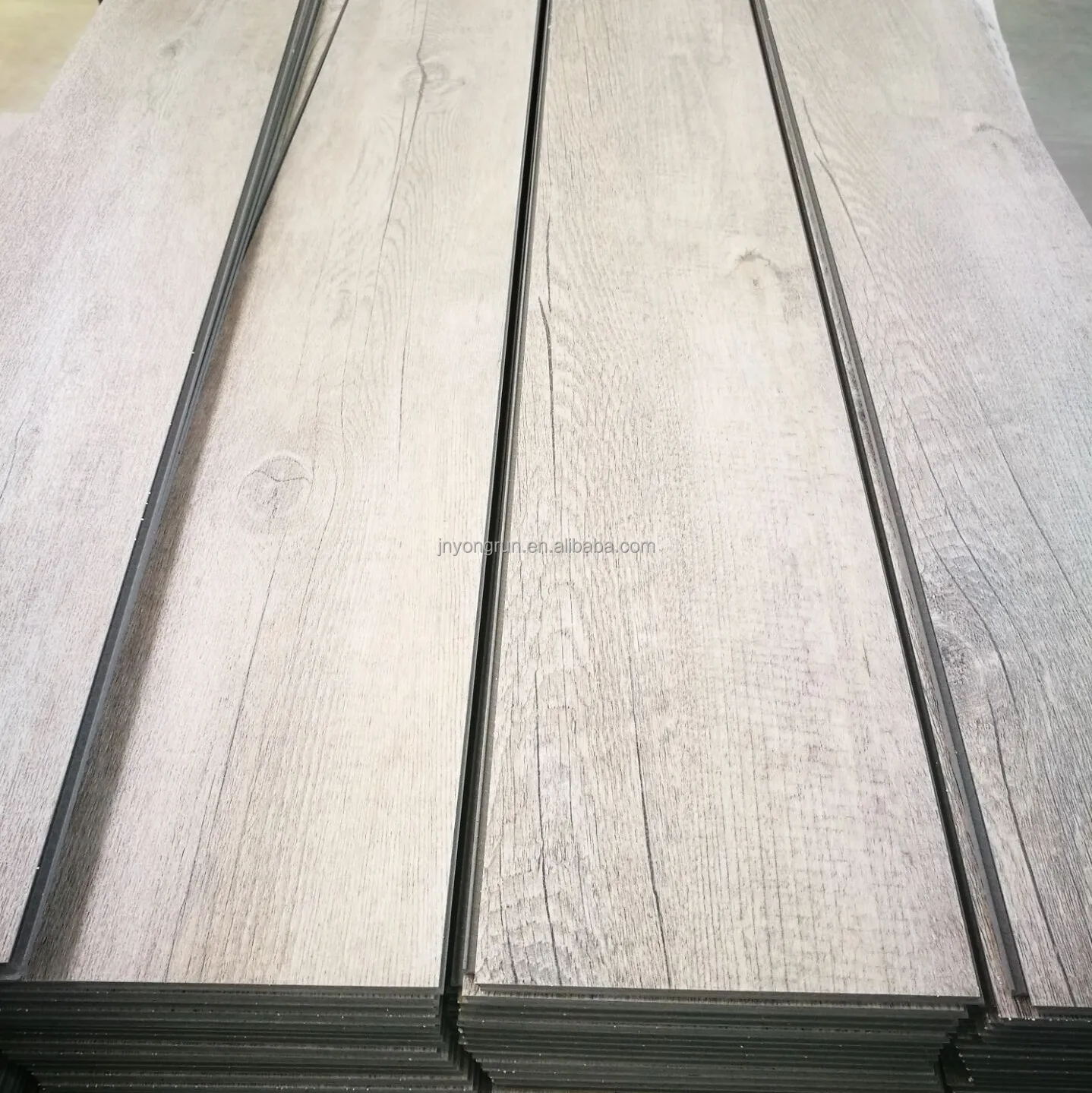 Light grey color oak engineered laminate wood flooring
