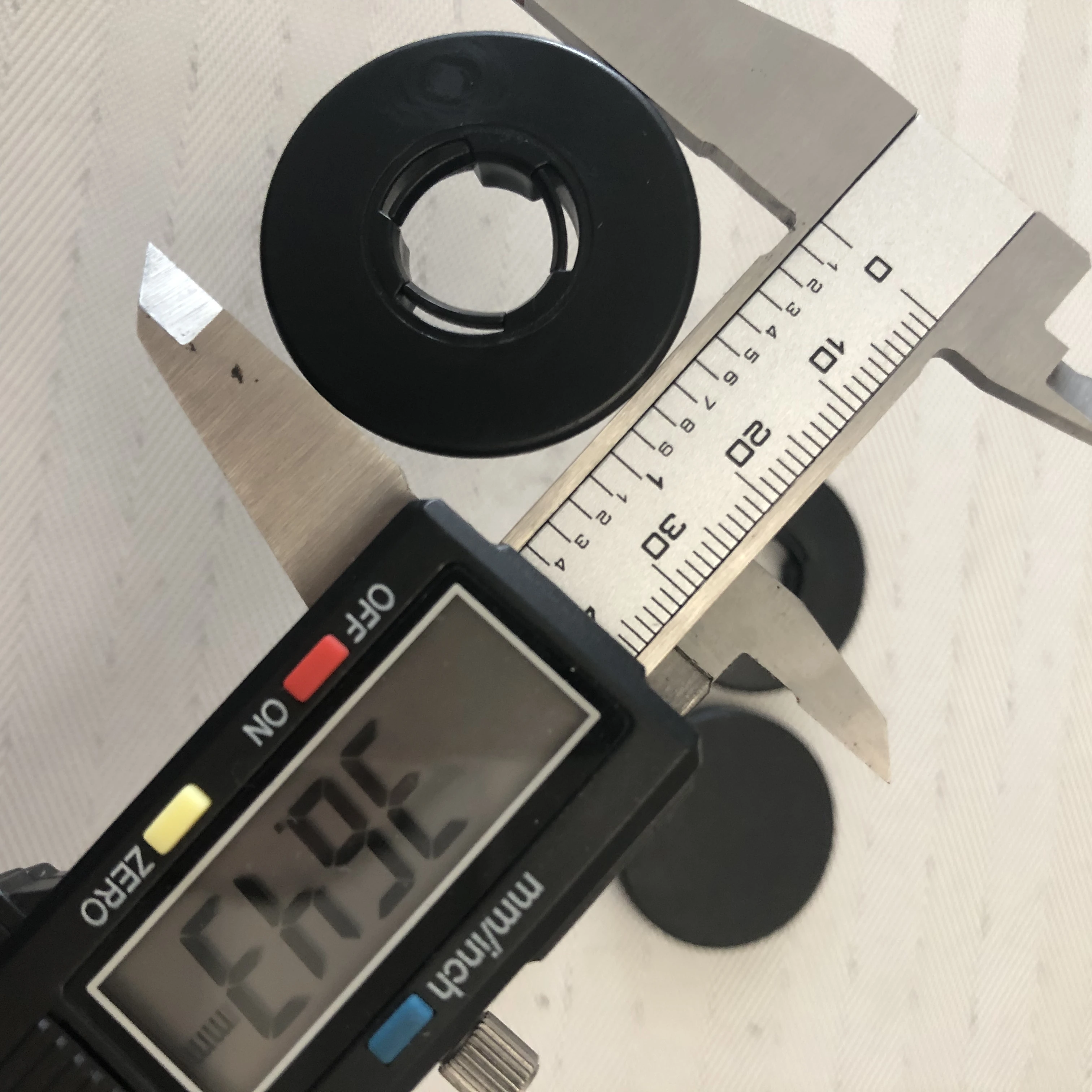 2019 новая модель автомобильных зажимов для коврика