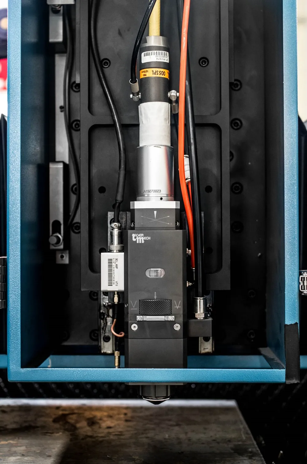 3Kw 6Kw 12Kw 20KW metal working laser cutter with protect cover