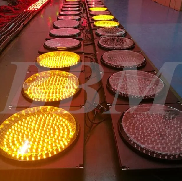 BBM solar powered yellow flashing traffic warning light