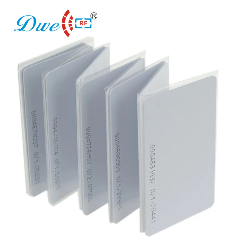 Недорогой Белый глянцевый ПВХ 125 кГц TK4100 контроль доступа бесконтактный считыватель RFID EMID-карта для игрового удостоверения