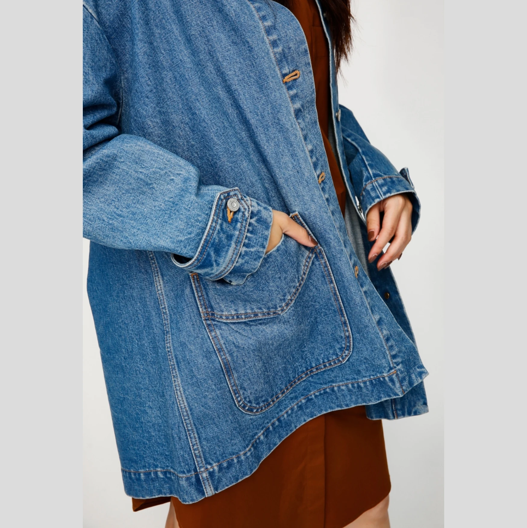 Guangzhou Factory Wholesale Best selling custom fashion korean style casual denim jacket for women.