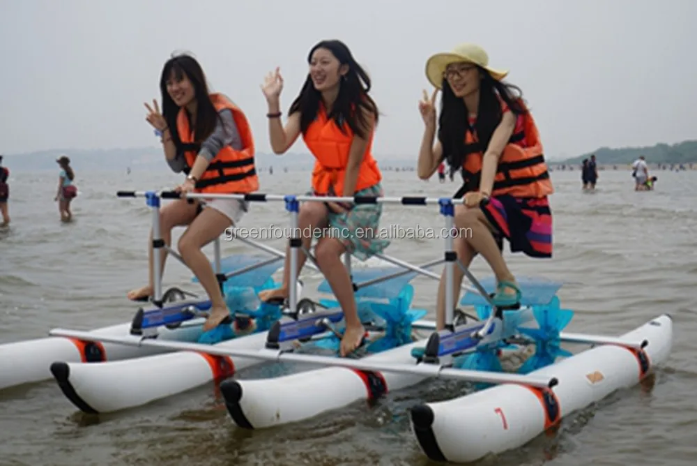 Hot Selling Tourism Three Riders Water Bikes Pedal Boats Supply