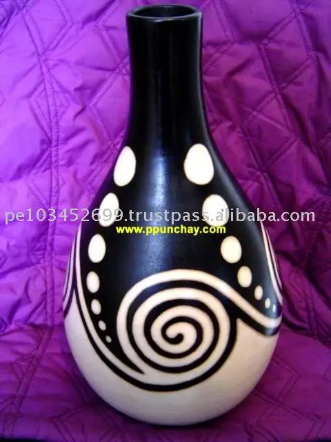 Chulucanas ceramic Vase Peru