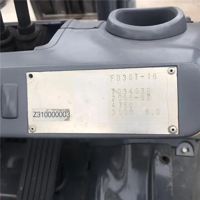 Used forklift  K-omatsu 3ton / fd30 with diesel engine, japan forklift with high quality for sale