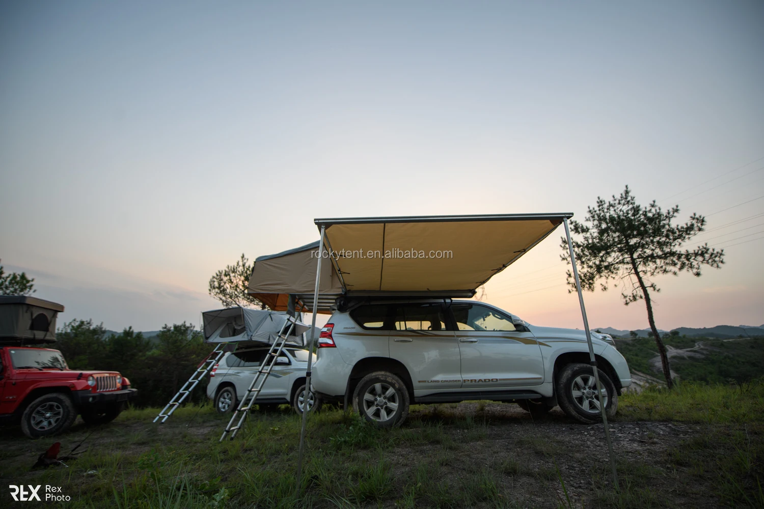 Free Sample Car Side Retract  Awning For Camping  With  Aluminum pole awning for car