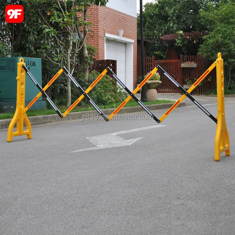 Plastic expandable safety barrier barricade construction fence