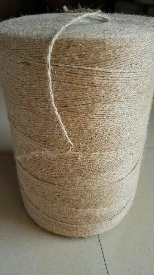 Пряжа из чистого растительного волокна джутового используемая для плетения художественных изделий
