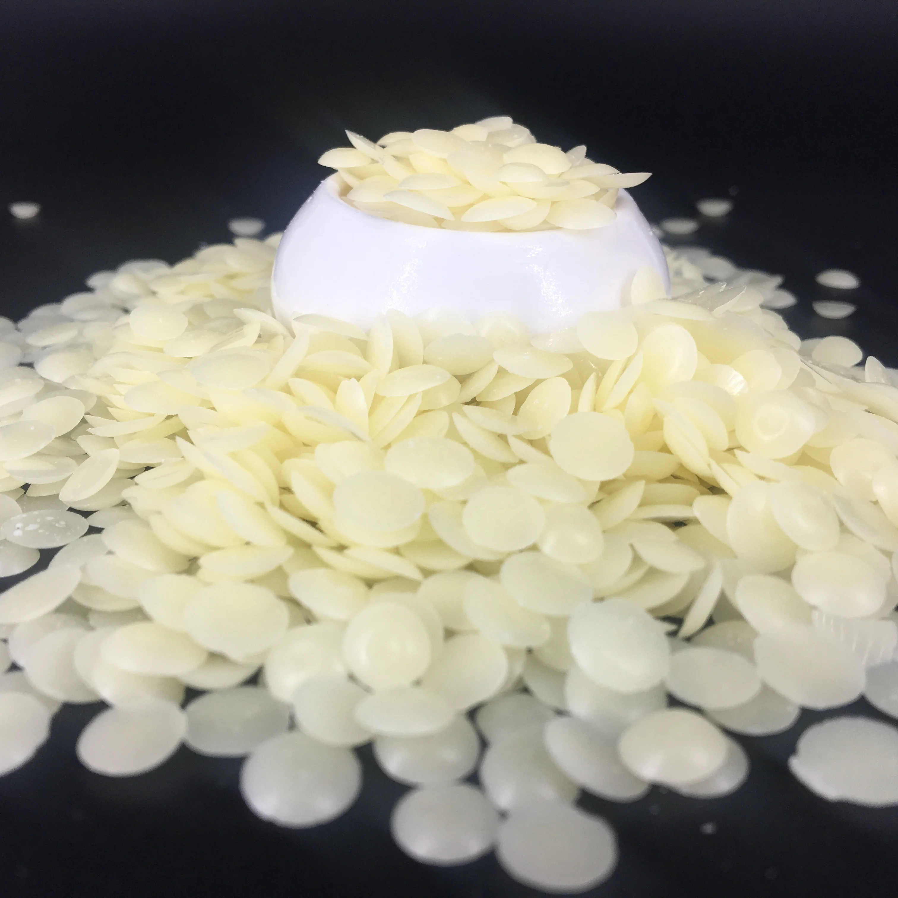 Highly Refined Cosmetic Grade Natural Rice Bran Wax (RBW) Pastilles