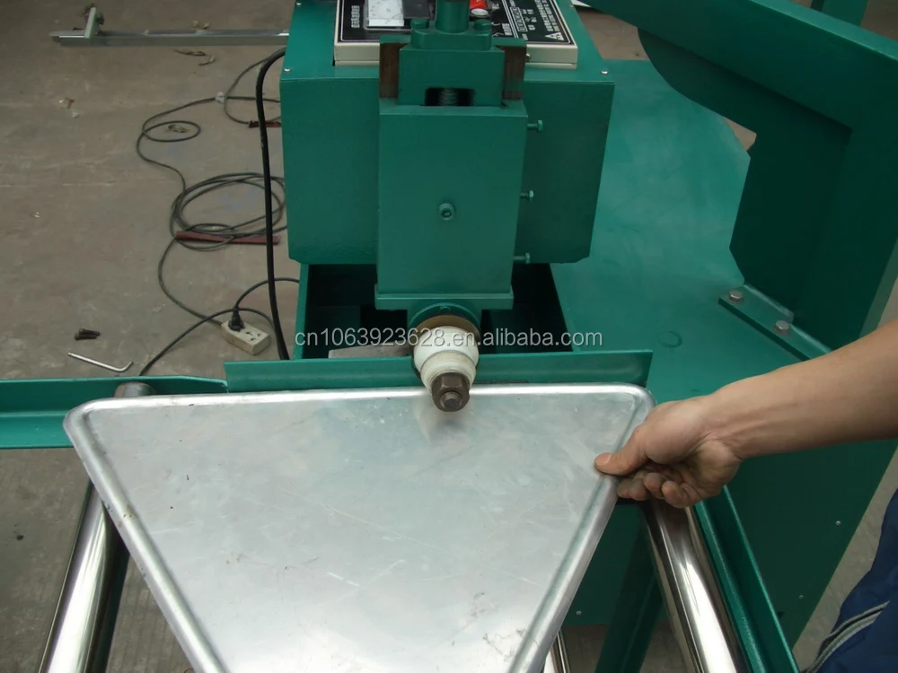 Traffic Sign Board Making Machine Cutting Circle Flanging Triangle Machine