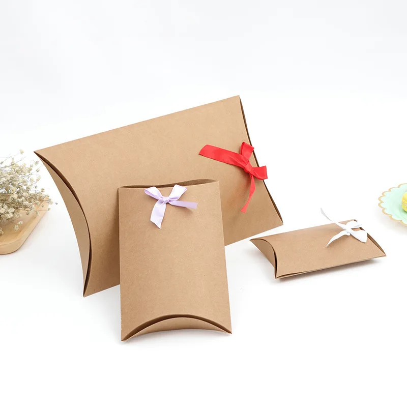 Wholesale price different colors customizable socks kraft paper pillow box