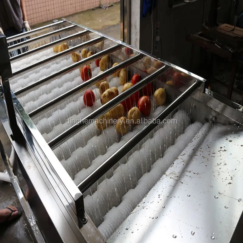 Commercial carrots / potatoes / celery vegetables washing equipments / root vegetables cleaning machine