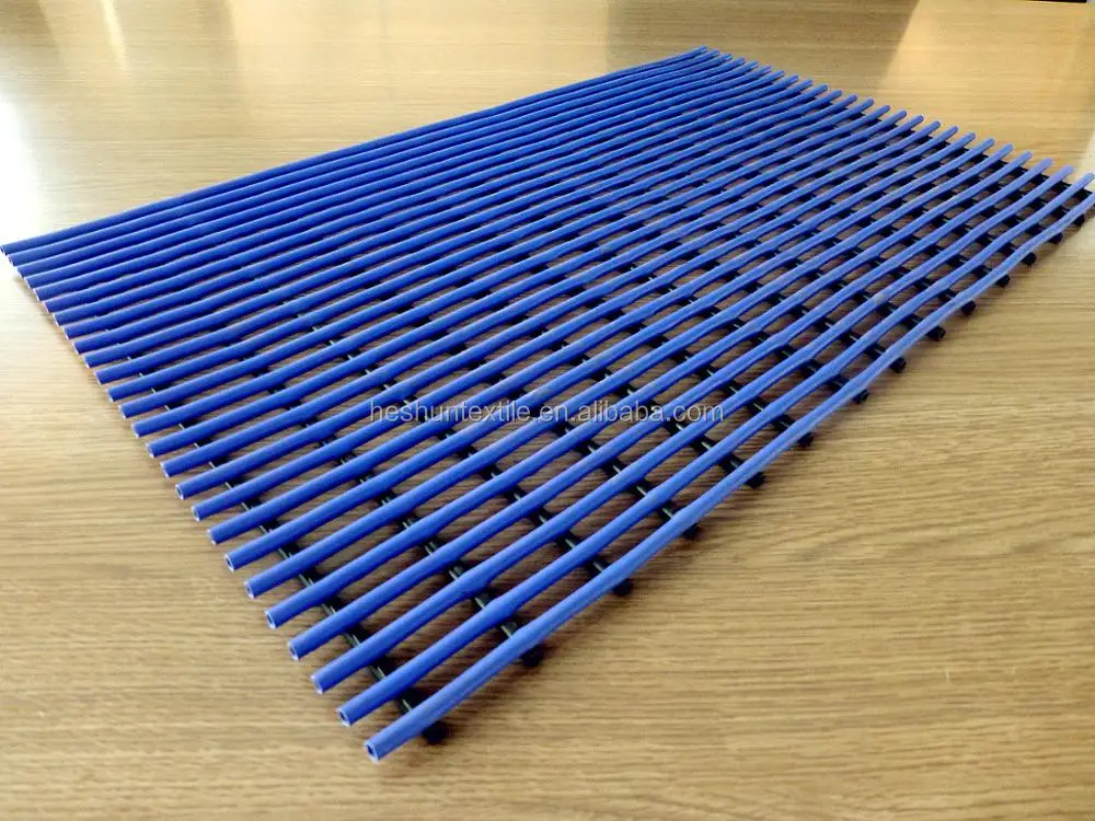 Rolled plastic anti slip water proof tube tread mat swimming pool floor mats