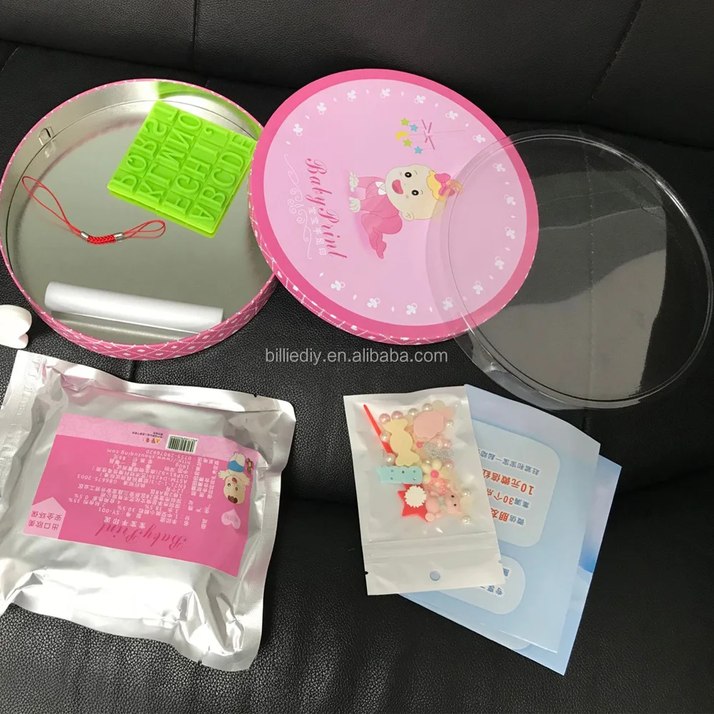 
 Отпечаток руки или следы олова  