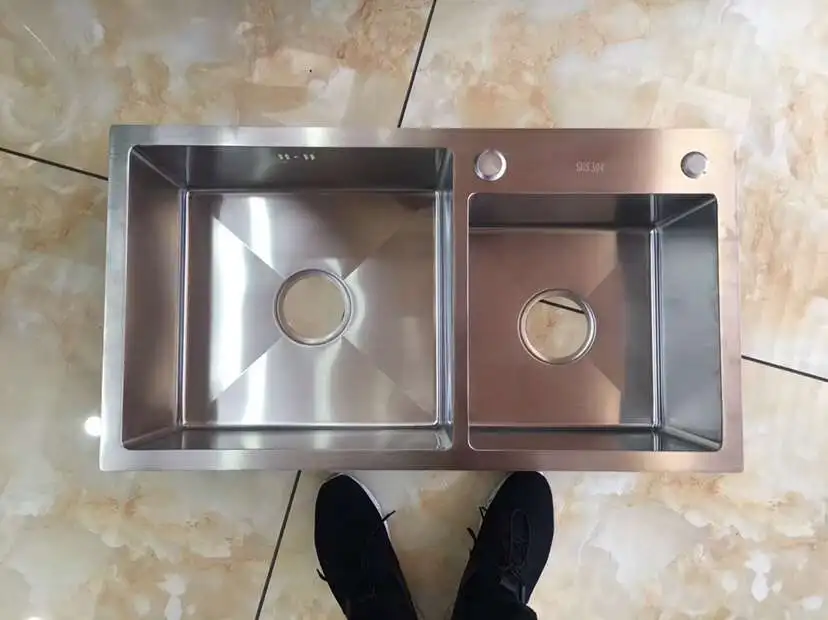 Beelee Hand Make Kitchen Sink Modern SS304 Sink With Double Bowl