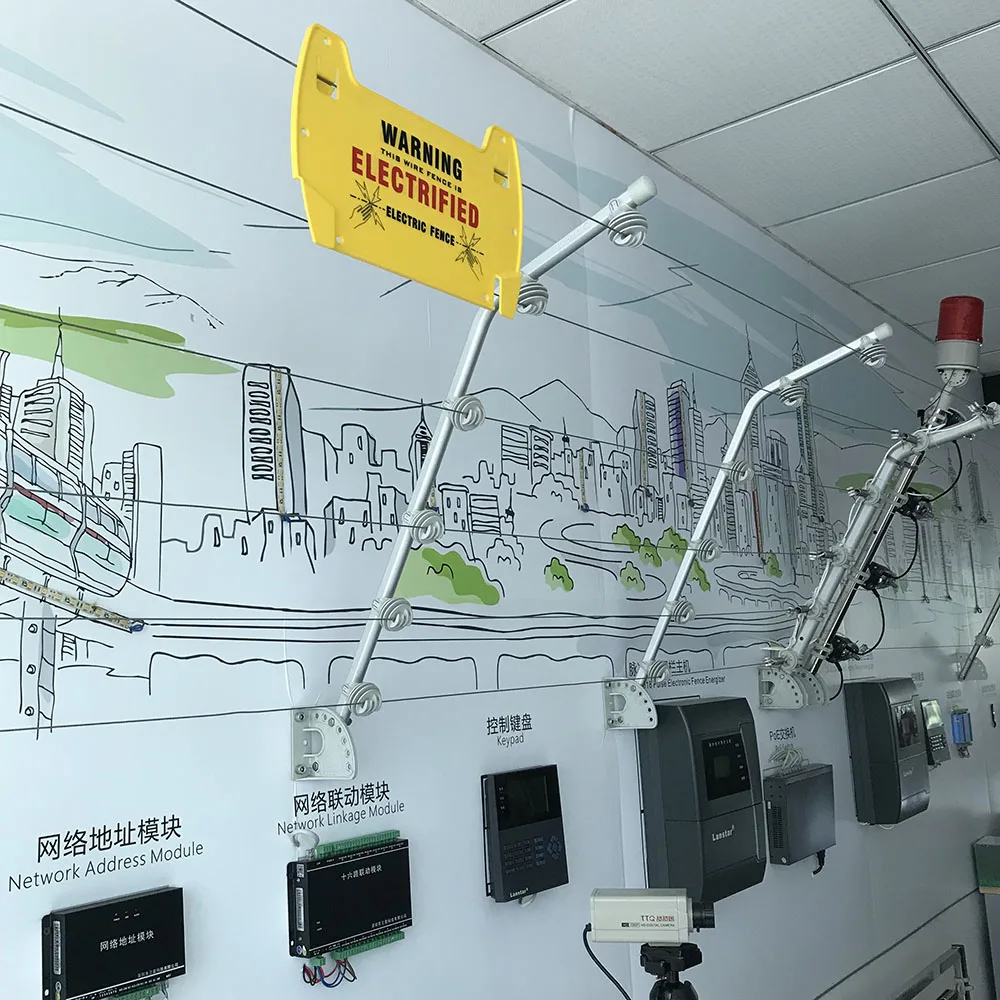 
Lanstar Adjustable Angle Bracket for Electric Fencing System Post 