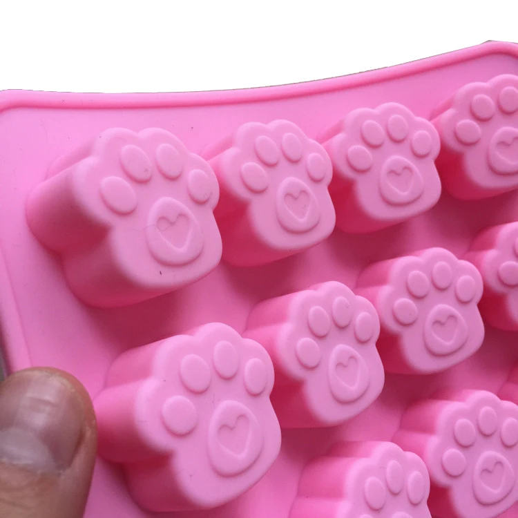 16 cavity dog paw print silicone mold for baking cookies